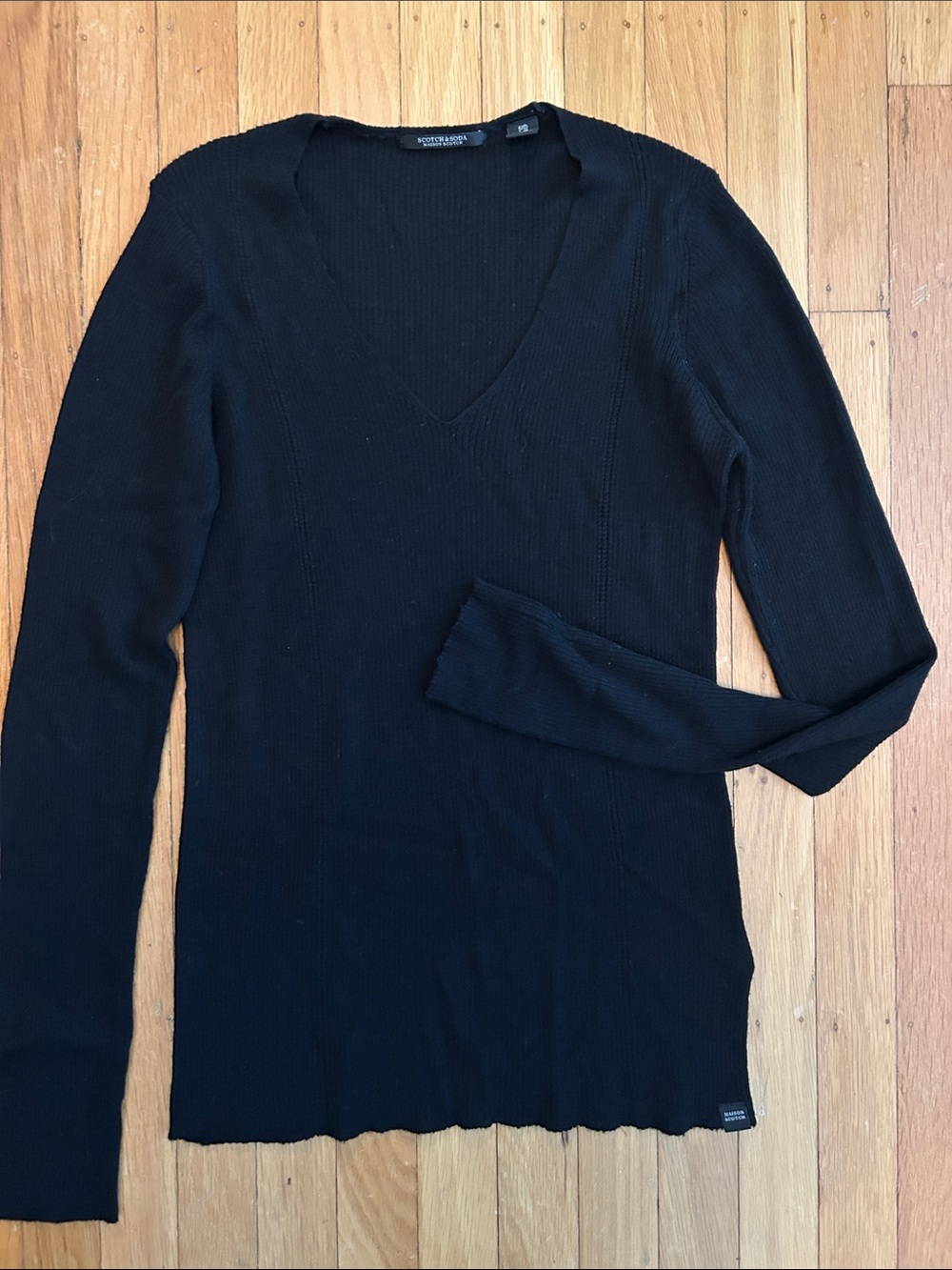 Scotch & Soda Soft Wool Black V-Neck Long-Sleeve Sweater